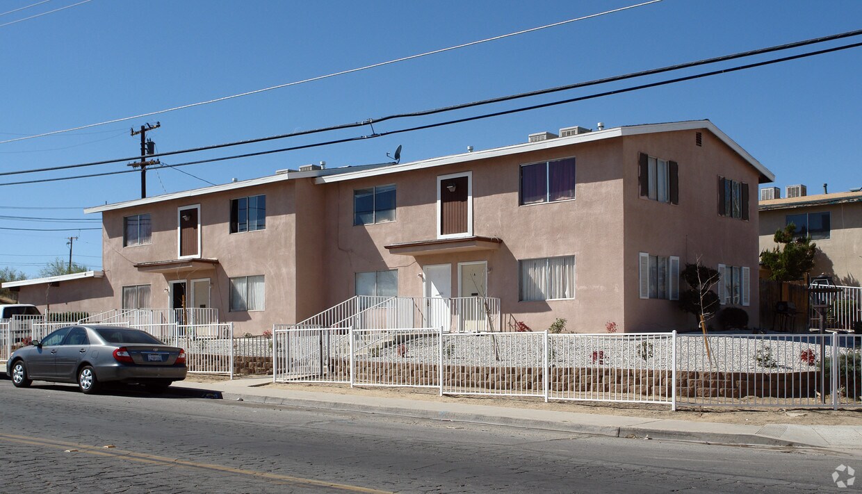 Primary Photo - 16487 Lariat Rd