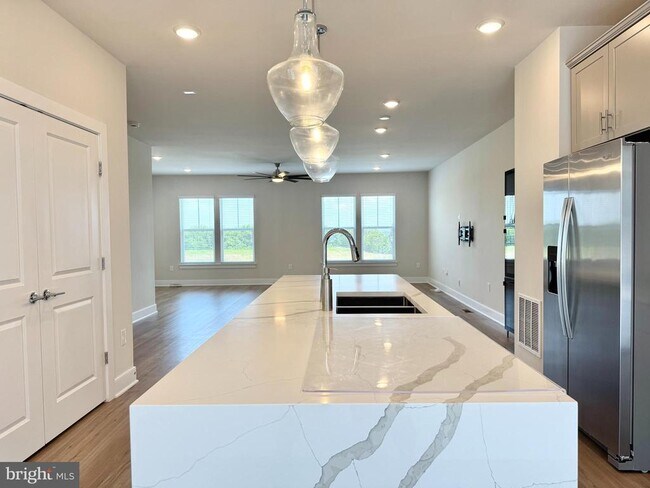 Foto del edificio - 1745 Riverbluff Ave