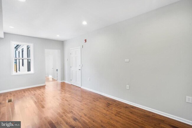 Foto del edificio - 1762 Frankford Ave