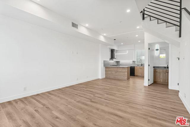 Primary Photo - 1/2 South Centinela Avenue Apt #4916, Los ...