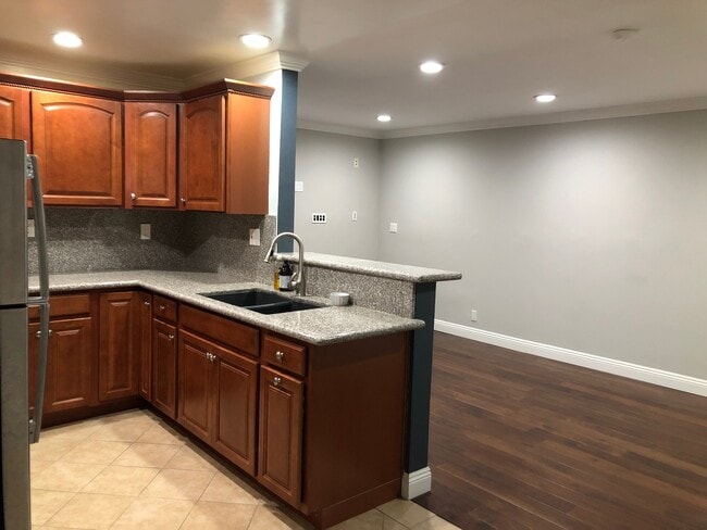 Building Photo - 4633 Marine Ave