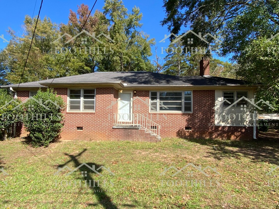 Foto principal - Inviting 3-Bed Home in Downtown Anderson