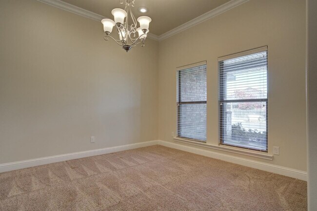 Foto del edificio - 8806 Rochester Ave