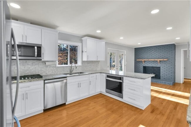 Foto del edificio - 2301 Echo Hills Cir NE