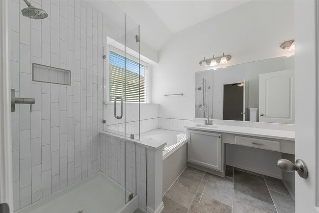 Foto del edificio - 14708 Little Anne Dr