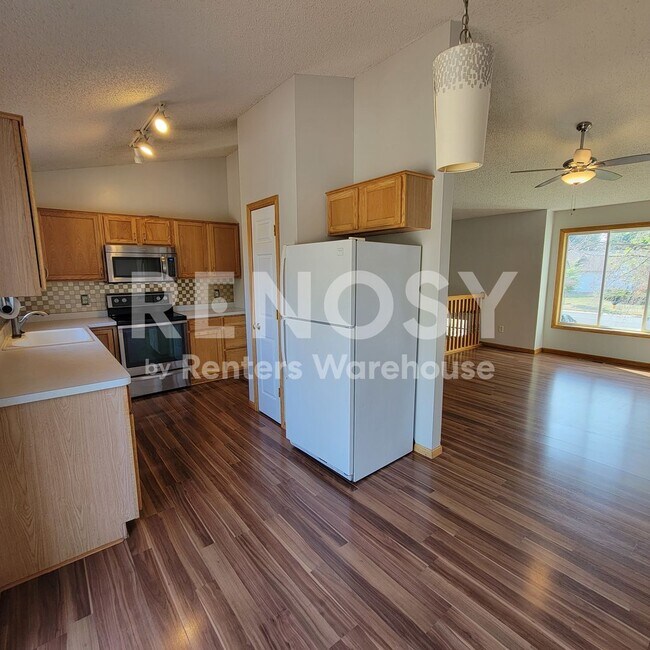 Foto del edificio - 1505 Harvest Ln
