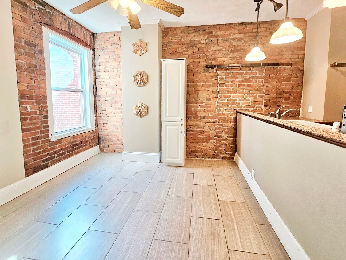 Foto principal - 1793 Beacon St