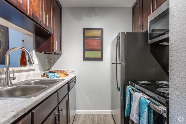 Cocina - Kingswood Village Apartments