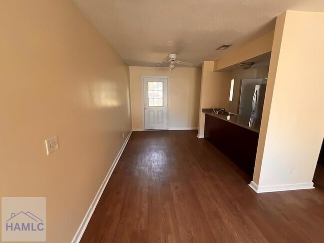 Foto del edificio - 928 Greenbriar Trial