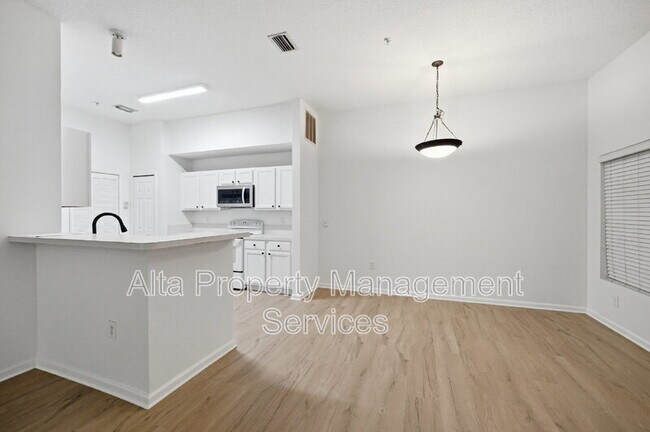 Foto del edificio - 6081 Maggies Cir