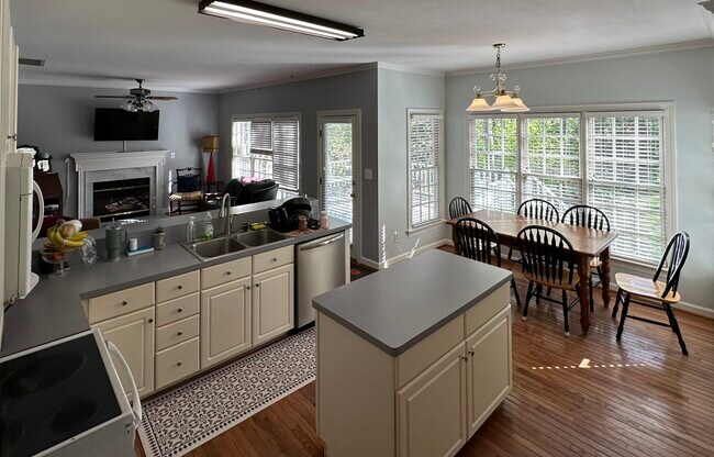 Building Photo - 5319 Coveview Ct