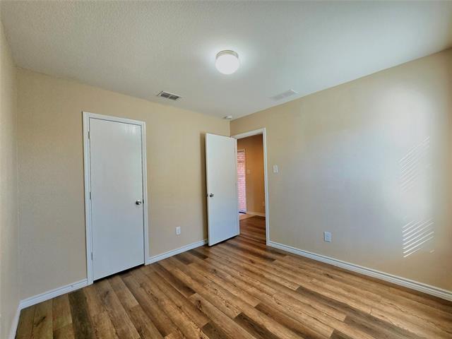 Foto del edificio - 14822 Magnolia Ln