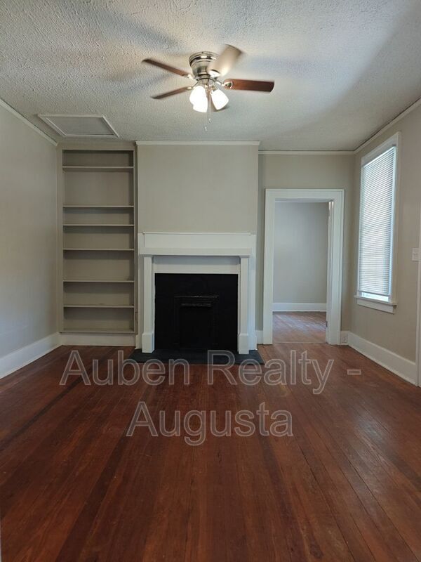 Foto del edificio - 1702 Johns Rd
