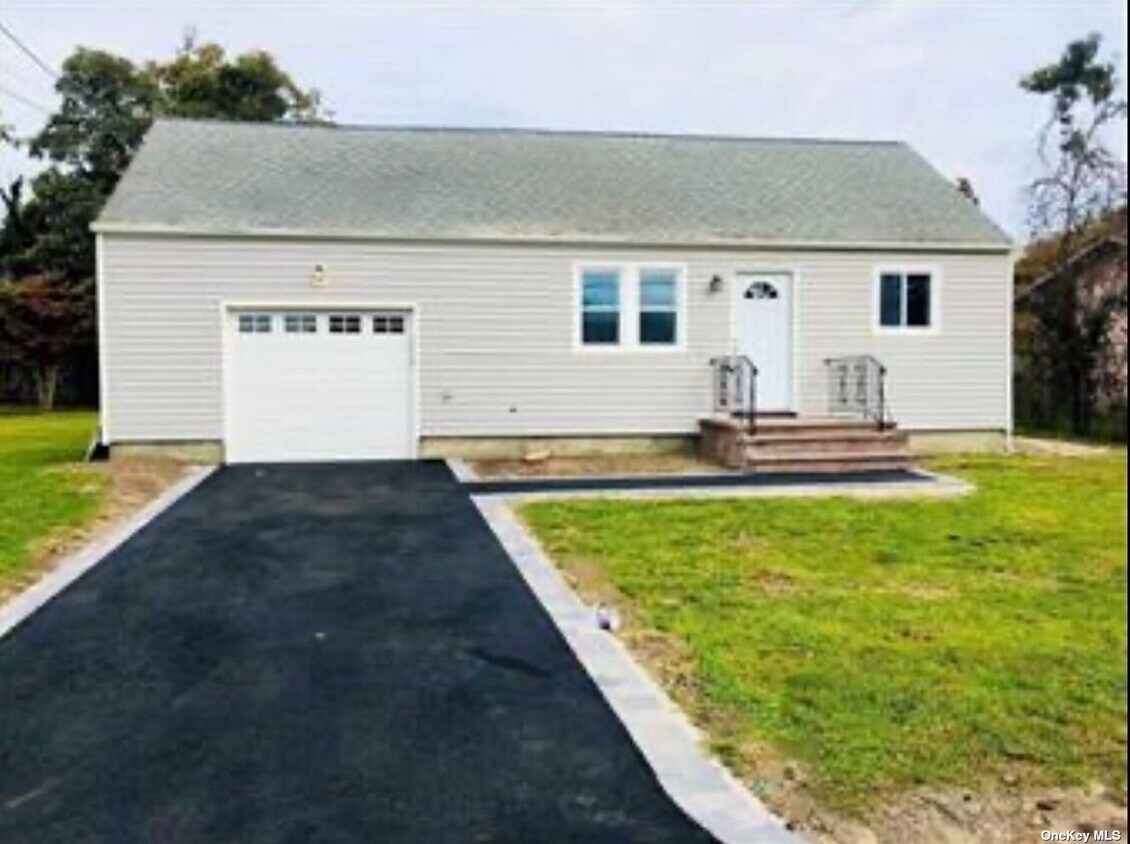 Foto principal - 99 St George Dr