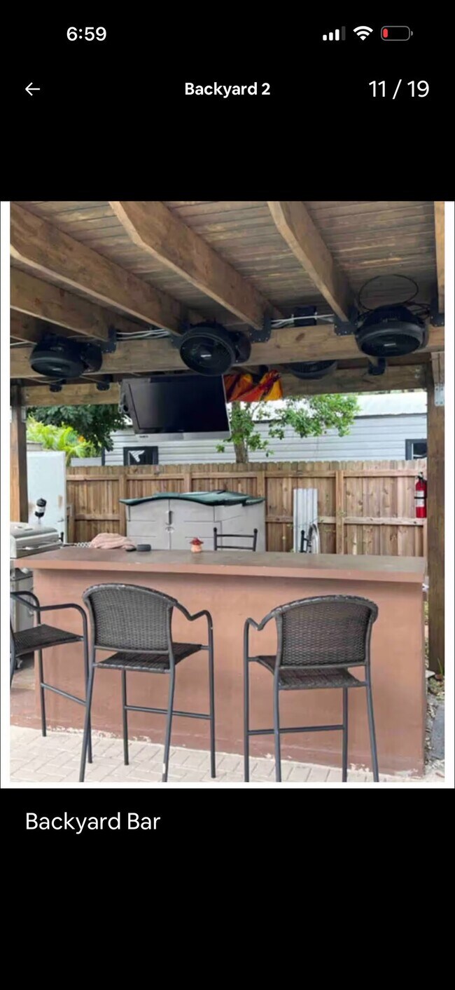 Foto del edificio - 3210 SW 16th Ct