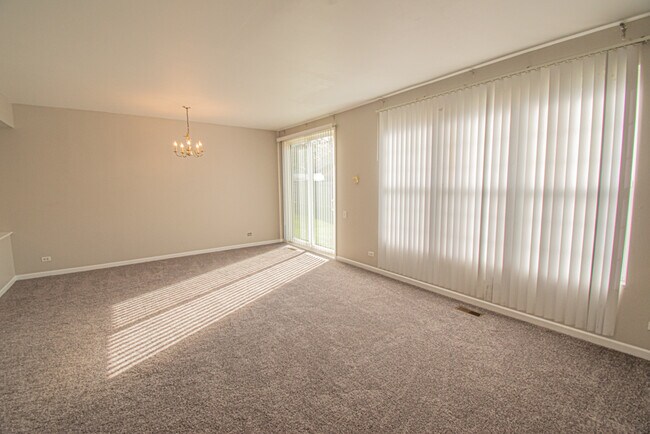 Building Photo - 79 Oakton Dr