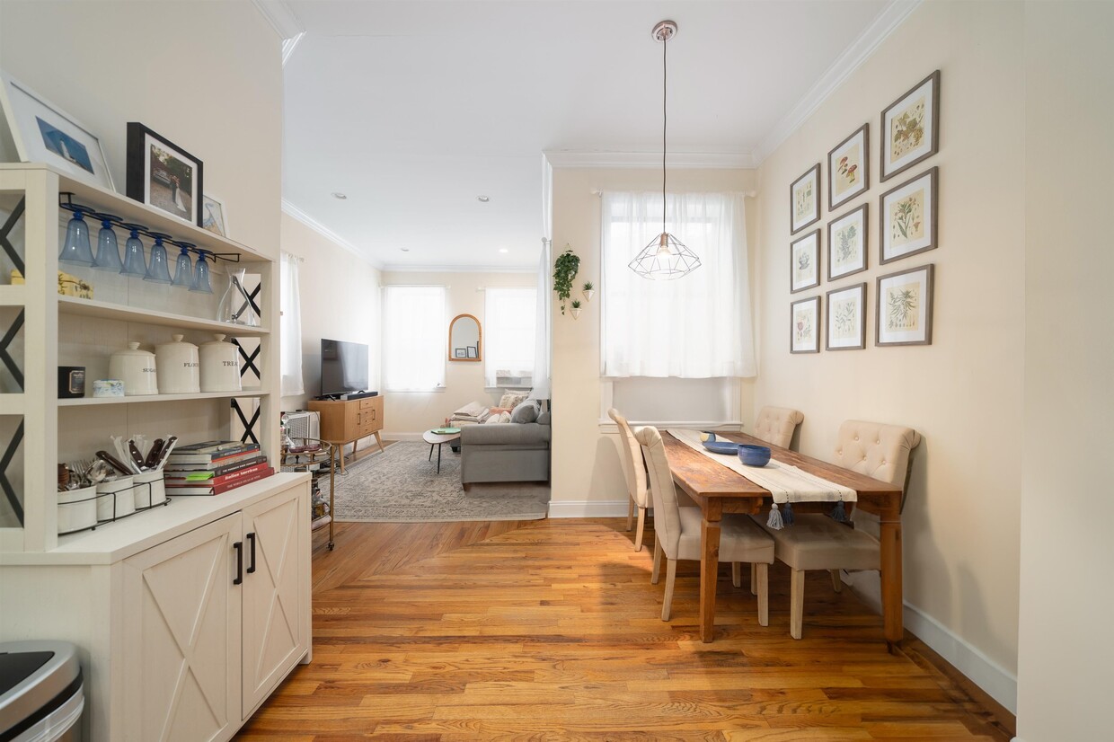 Foto principal - 264 9th St