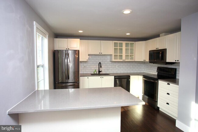 Building Photo - 10520 Bounty Cove Ct
