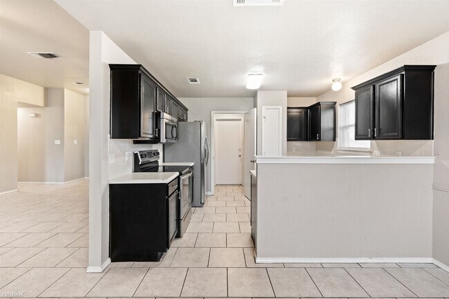 Building Photo - 3 br, 2 bath House - 2704 Rampart Loop