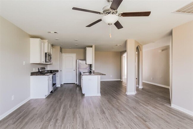 Building Photo - 26303 Michelangelo Dr