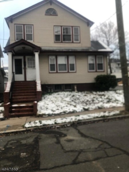 Building Photo - 2040 Edison Terrace