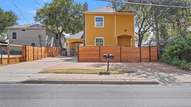 Foto del edificio - 2931 E Martin Luther King Jr Blvd