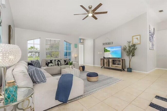 Foto del edificio - 2705 SW 11th Pl