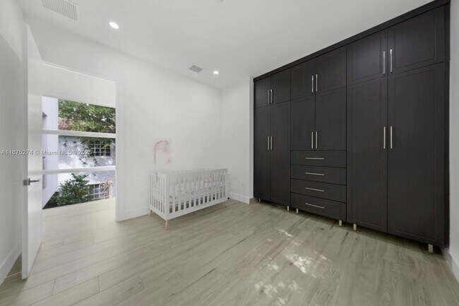 Photo - 5720 SW 24th St House