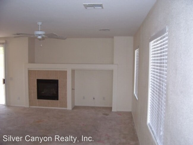 Building Photo - 3 br, 2 bath House - 8183 RETRIEVER AVE