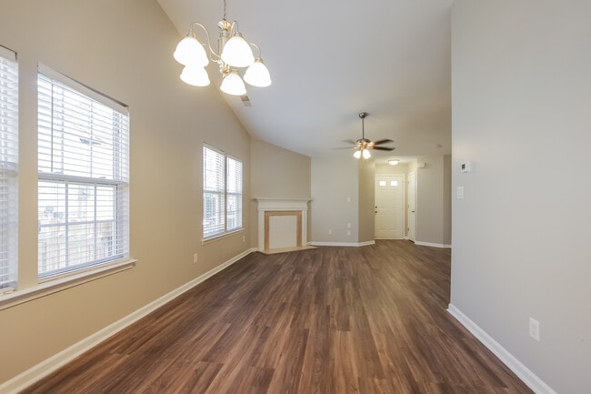 Building Photo - 1003 Washburn Ct