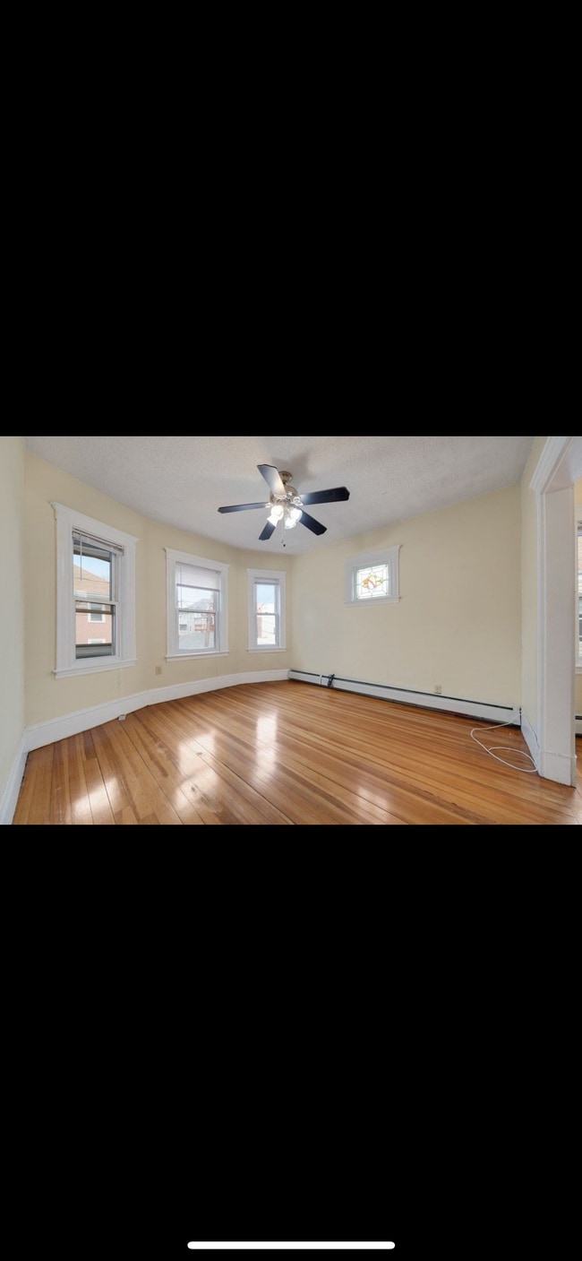 Building Photo - 141 Hillsdale Rd
