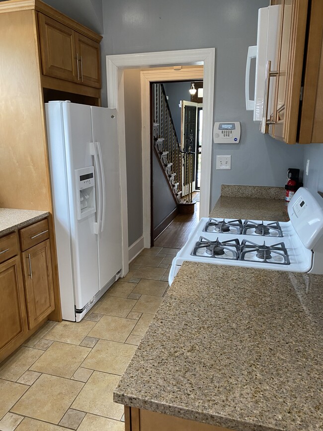 Kitchen - 2618 Newton St NE