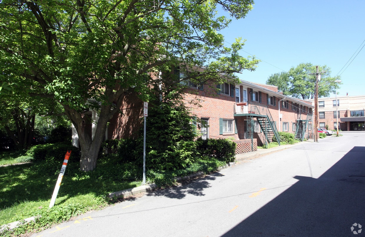 44 W Main St, Westerville, OH 43081 Apartments in Westerville, OH