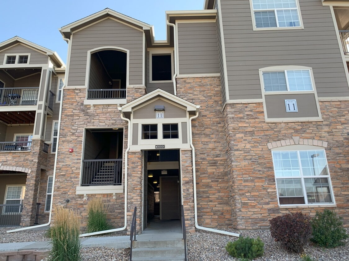 Building Entrance - 3000 Blue Sky Cir