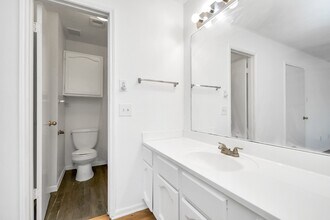 Building Photo - 2379 Briarwest Blvd