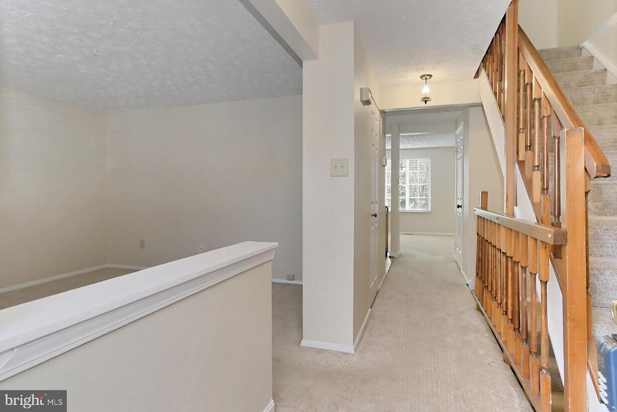 Primary Photo - 10943 Harpers Square Ct
