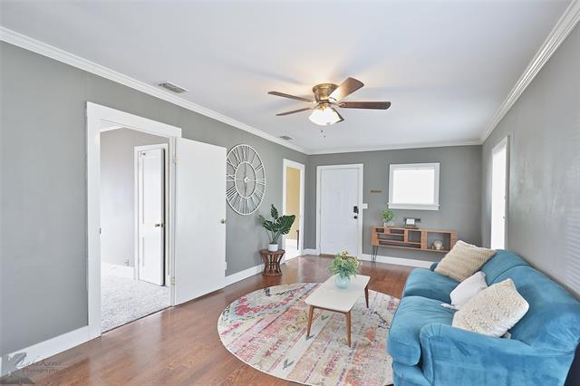 Building Photo - 725 Vine St