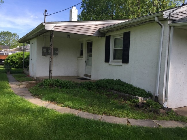 Rear Entrance - 1277 Lord Sterling Rd