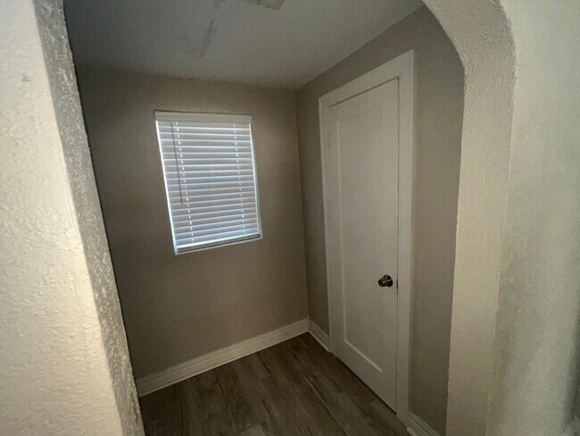 Foto del edificio - 1924 NW Arlington Ave