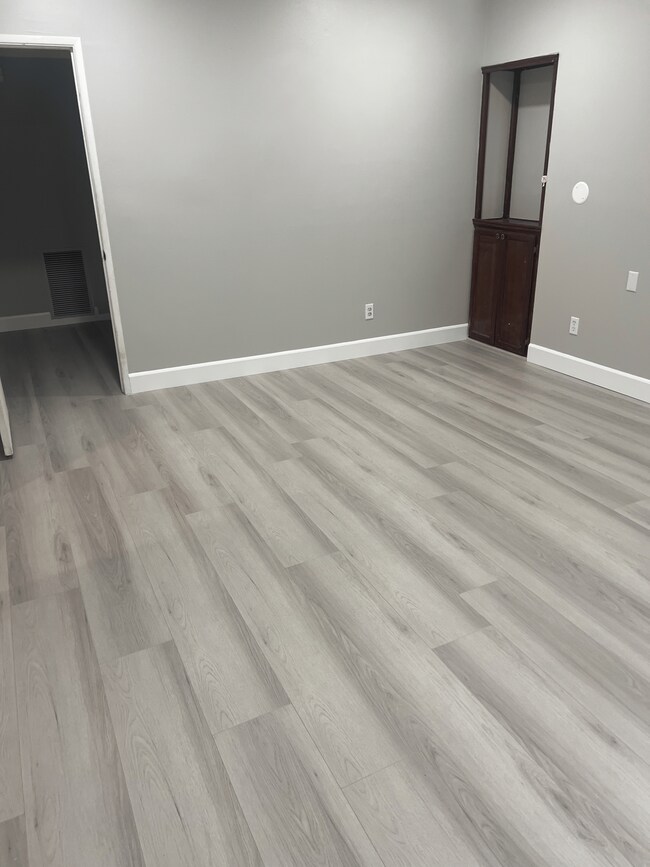 Foto del edificio - 13440 Moore St