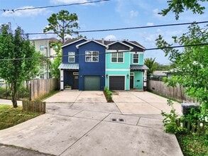 Building Photo - 3911 Kennon St