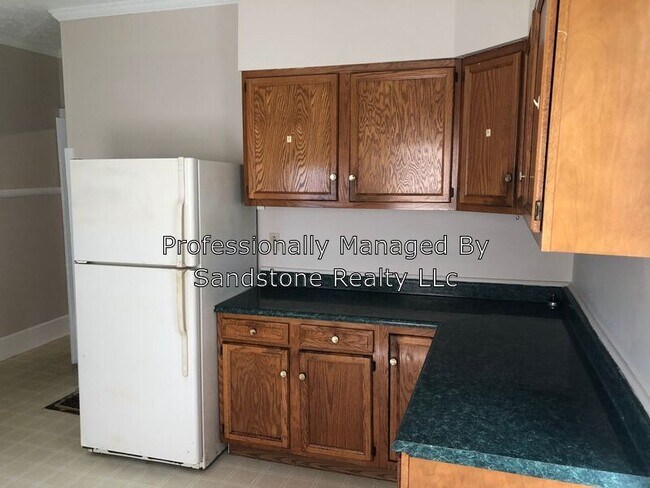 Foto del edificio - 2604-2606 Broadway Ave