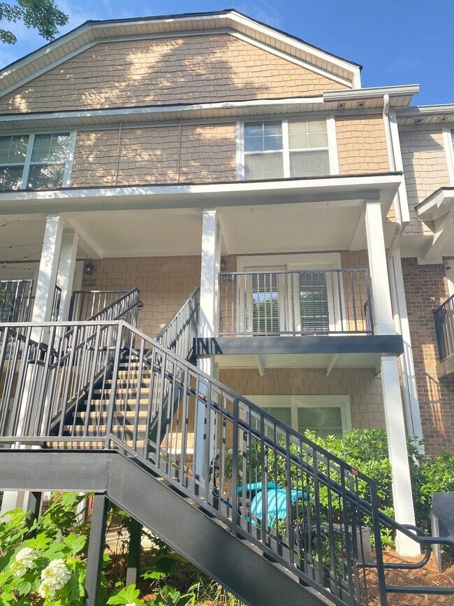 Foto del edificio - 1035 S Barnett Shoals Rd
