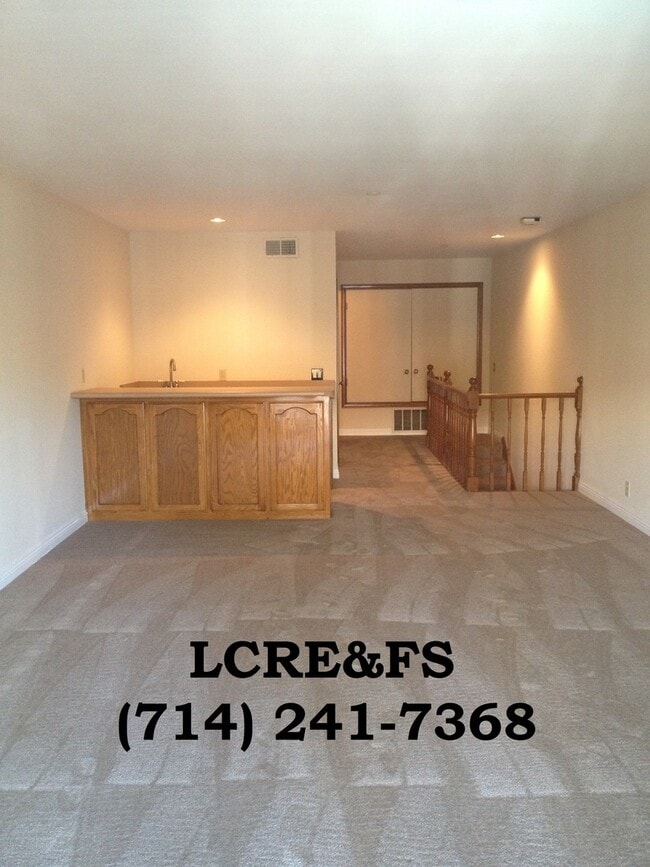 Building Photo - 17200 Newhope St