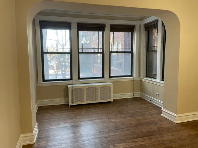 Building Photo - 510 Madison St