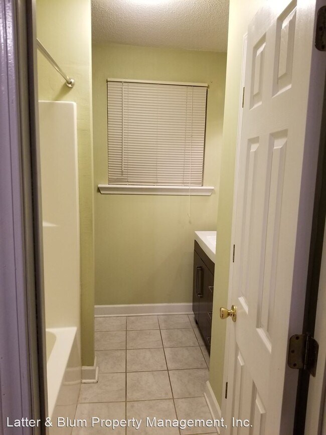 Building Photo - 3 br, 2 bath House - 4800 Evangeline Dr.