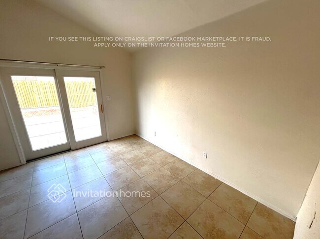 Building Photo - 4776 W Tonto Dr