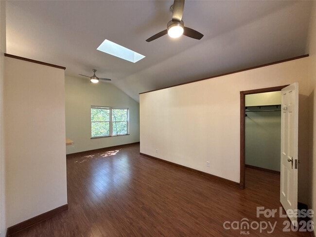 Foto del edificio - 213 S Summit Ave
