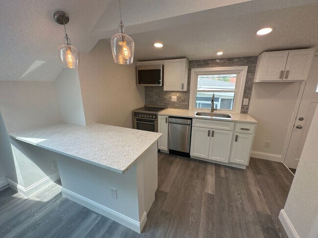 Foto del edificio - 1177 Highland St