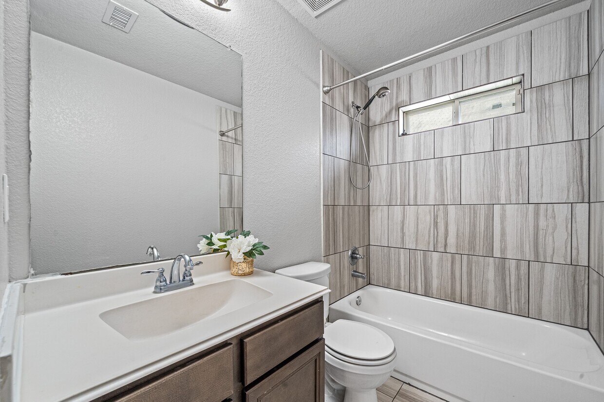 Building Photo - 21310 Cypress White Oak Dr